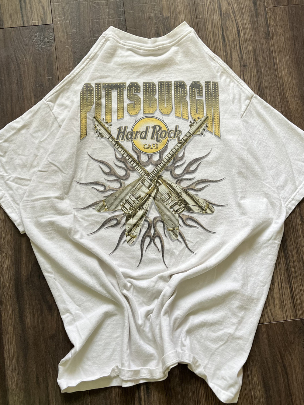 Vintage 1990s Hard Rock Cafe Pittsburgh Electric Guitar Music Graphic Shirt Sz L